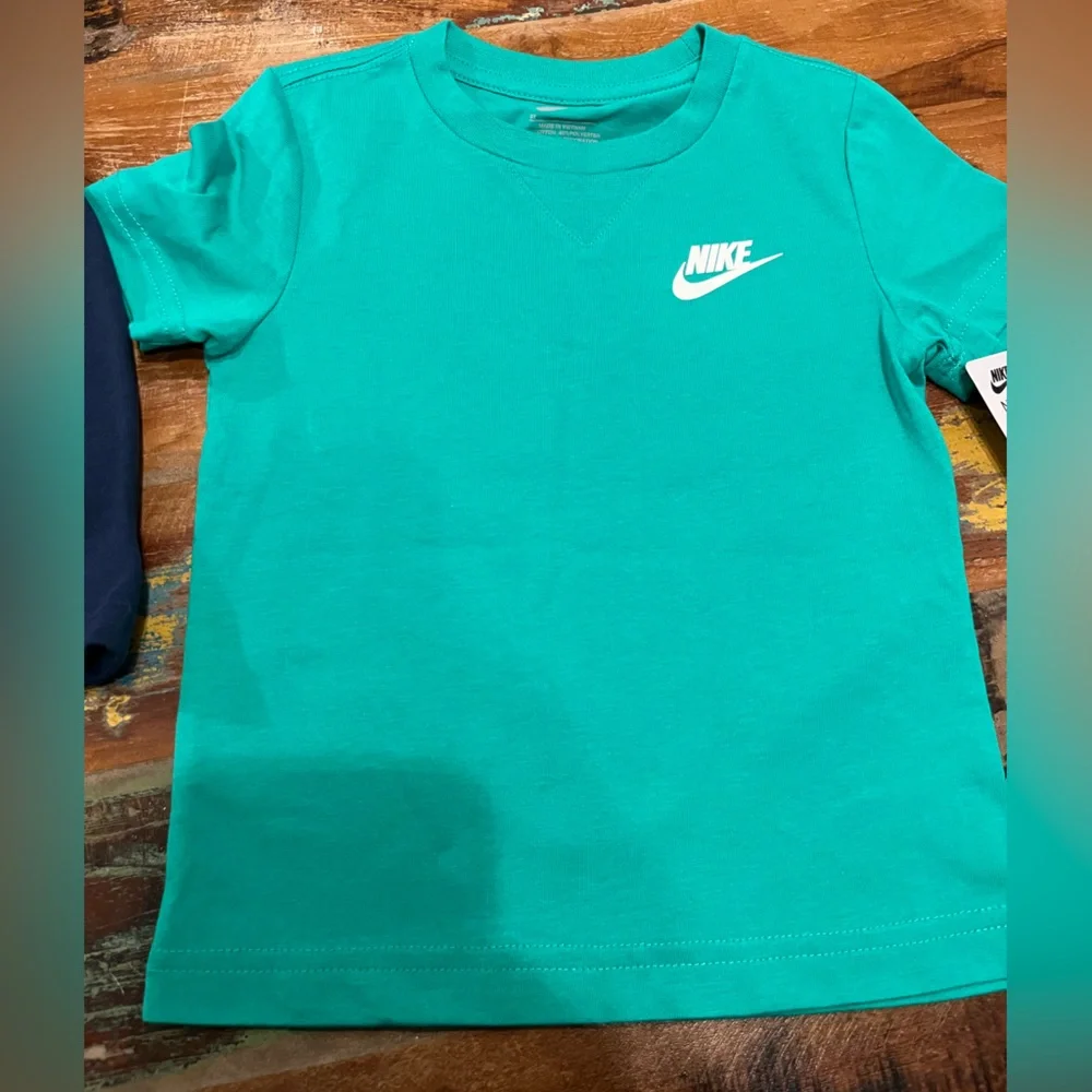 NWT Nike Boys 2 Piece Shorts Set - Picture 2 of 8